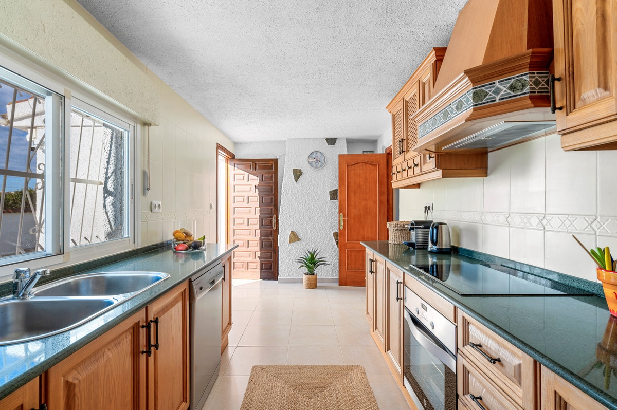 For sale - 3 Bedroom 2 Bathroom Detached Villa in Ciudad Quesada -  - Alicante
