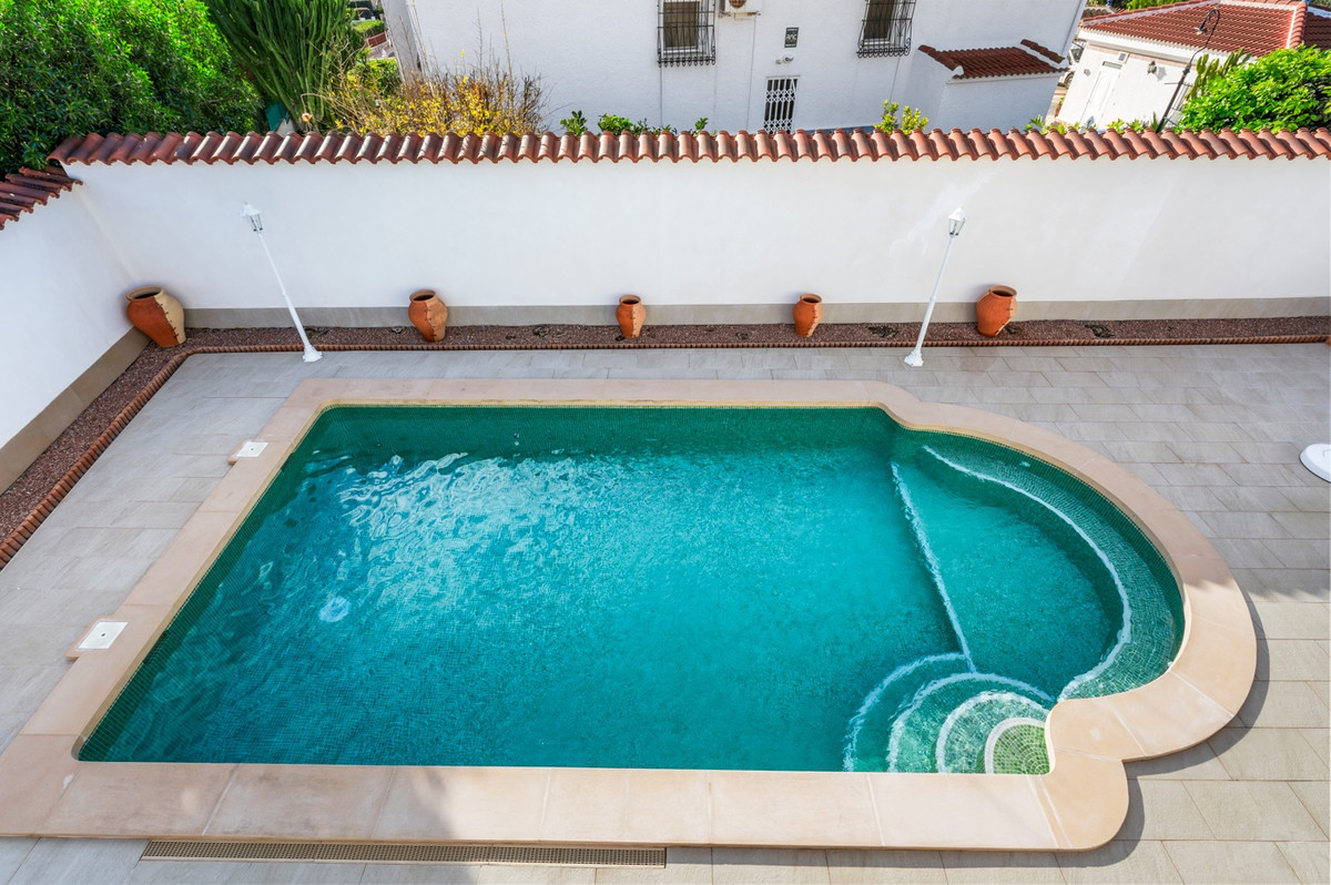 For sale - 3 Bedroom 2 Bathroom Detached Villa in Ciudad Quesada -  - Alicante