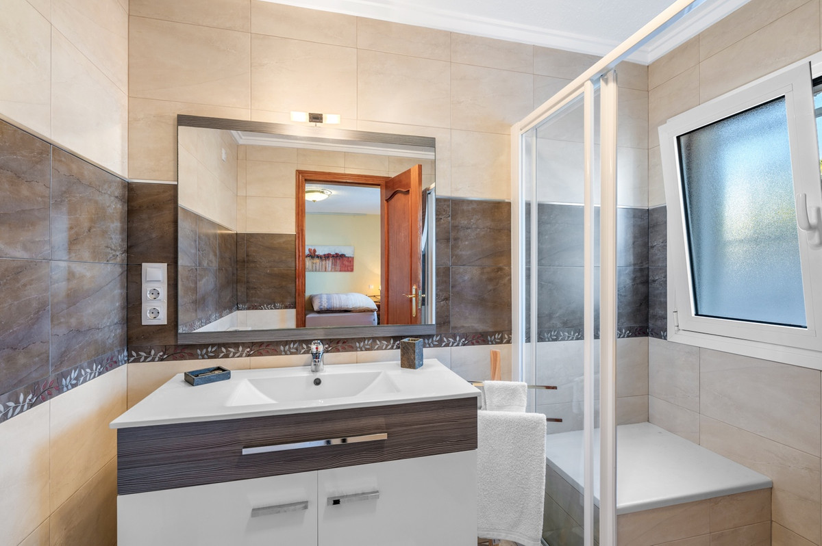 For sale - 3 Bedroom 2 Bathroom Detached Villa in Ciudad Quesada -  - Alicante
