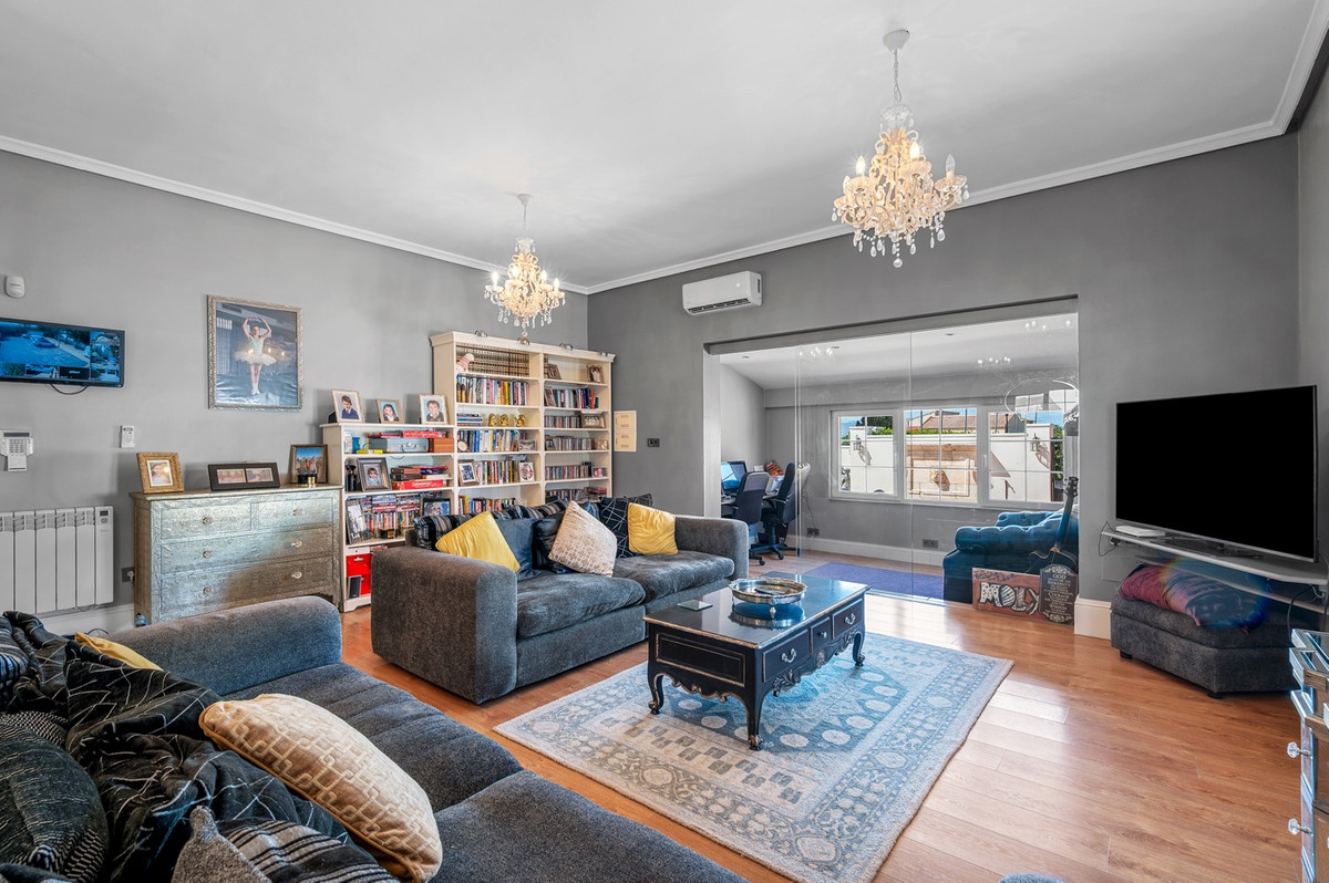 For sale - 6 Bedroom 3 Bathroom House - Finca - Cortijo in Almoradi - Almoradi Centro  - Alicante