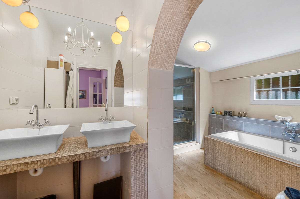 For sale - 6 Bedroom 3 Bathroom House - Finca - Cortijo in Almoradi - Almoradi Centro  - Alicante