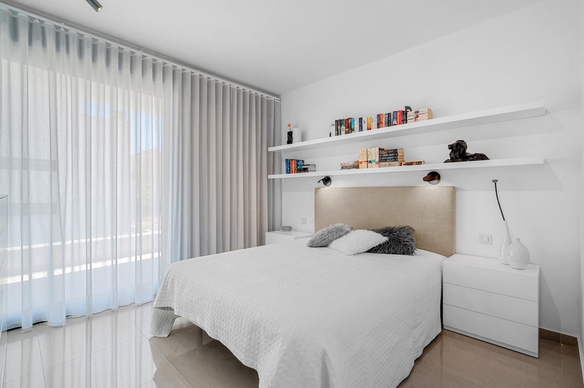 For sale - 4 Bedroom 3 Bathroom House - Detached Villa in Guardamar del Segura - Guardamar del Segura Centro  - Alicante