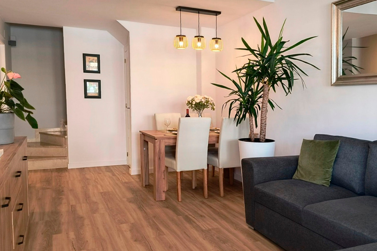 For sale - 3 Bedroom 2 Bathroom House - Townhouse in Orihuela - Orihuela Costa  - Alicante