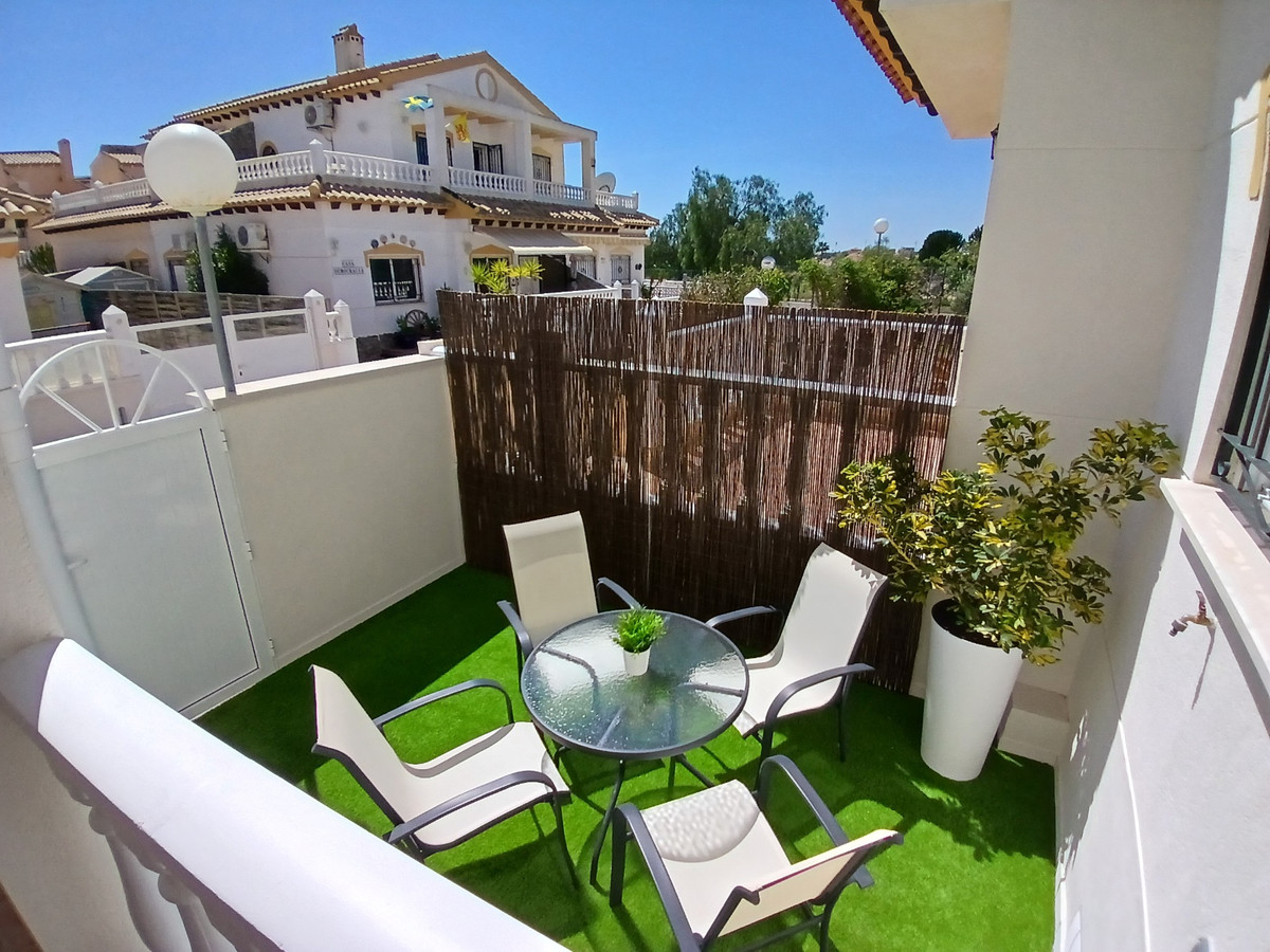 For sale - 3 Bedroom 2 Bathroom House - Townhouse in Orihuela - Orihuela Costa  - Alicante