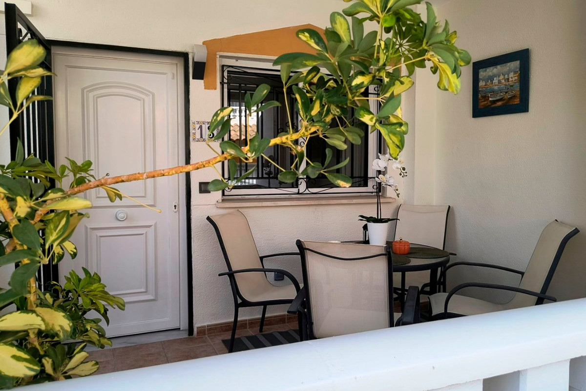 For sale - 3 Bedroom 2 Bathroom House - Townhouse in Orihuela - Orihuela Costa  - Alicante