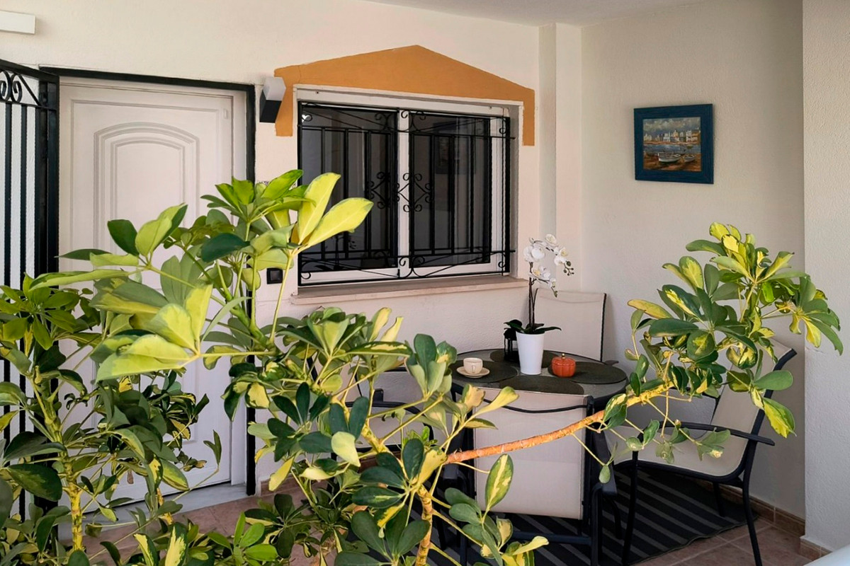 For sale - 3 Bedroom 2 Bathroom House - Townhouse in Orihuela - Orihuela Costa  - Alicante