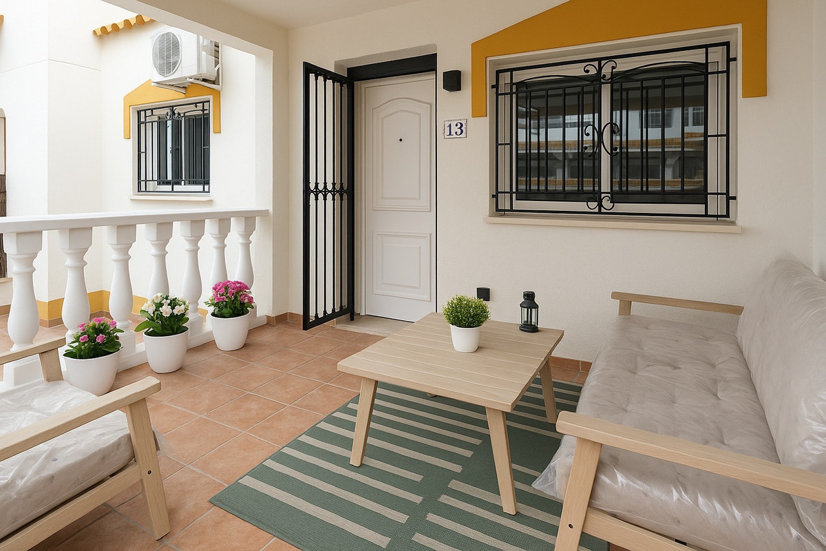 For sale - 3 Bedroom 2 Bathroom House - Townhouse in Orihuela - Orihuela Costa  - Alicante