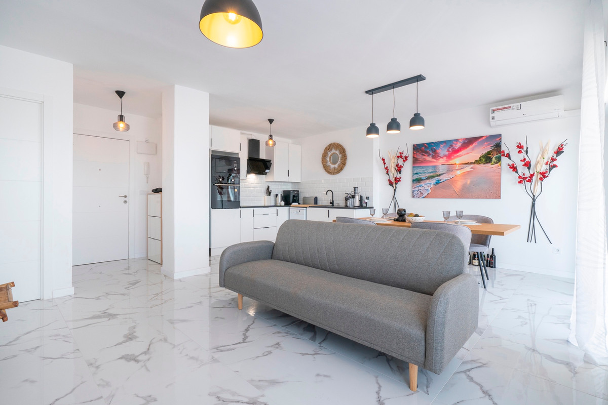 For sale - 2 Bedroom 2 Bathroom Apartment - Middle Floor Apartment in Orihuela - Punta Prima  - Alicante