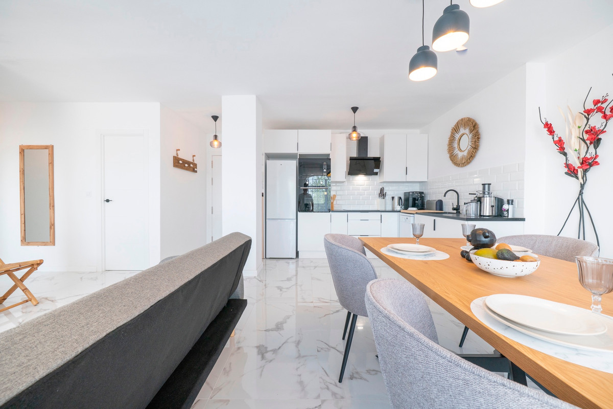 For sale - 2 Bedroom 2 Bathroom Apartment - Middle Floor Apartment in Orihuela - Punta Prima  - Alicante