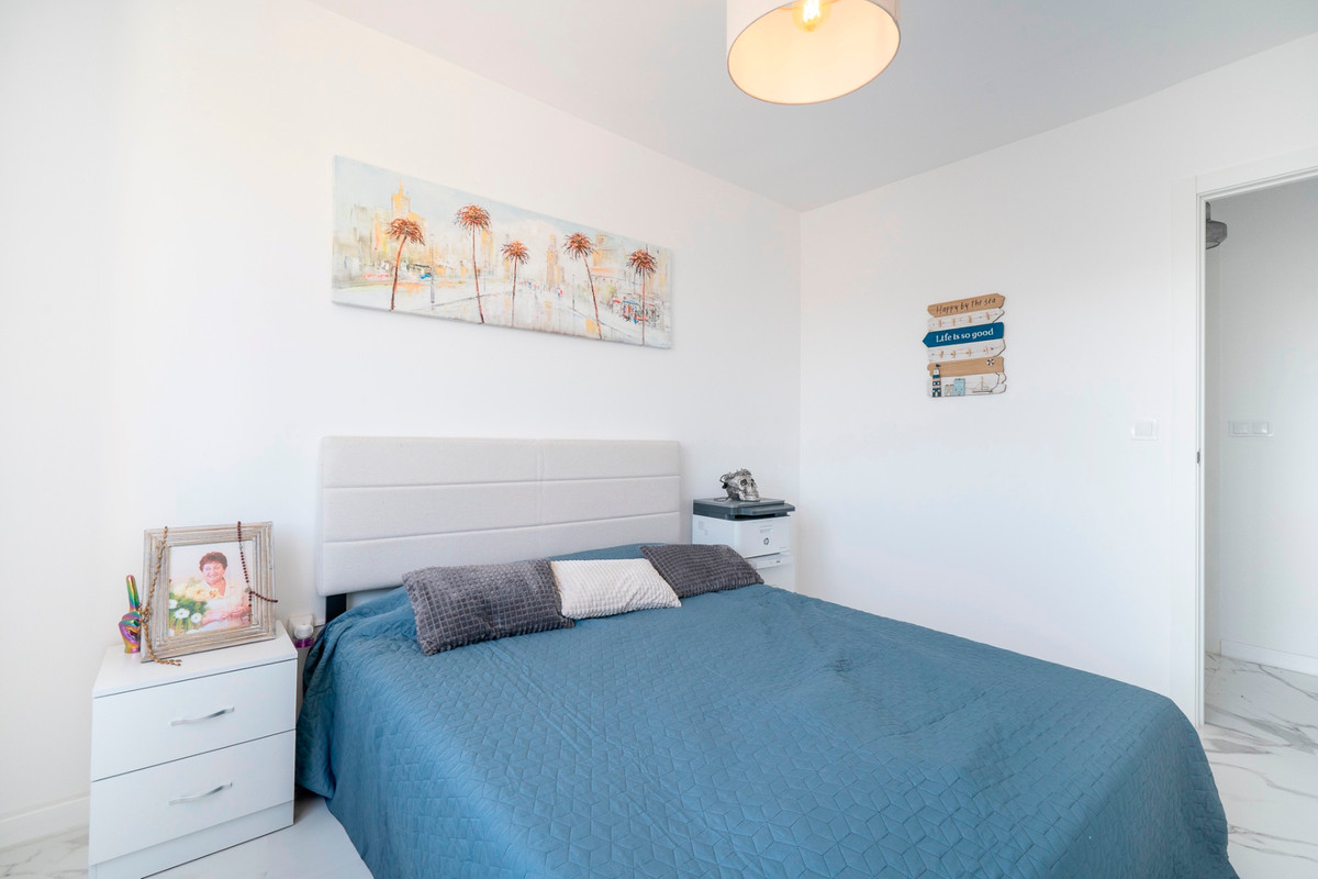 For sale - 2 Bedroom 2 Bathroom Apartment - Middle Floor Apartment in Orihuela - Punta Prima  - Alicante