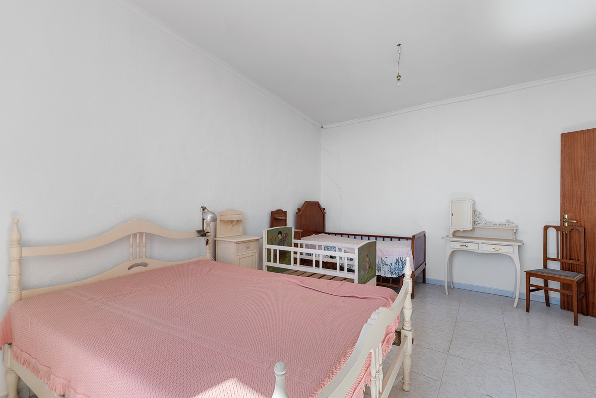 For sale - 7 Bedroom 1 Bathroom House - Finca - Cortijo in Orihuela - Orihuela Centro  - Alicante