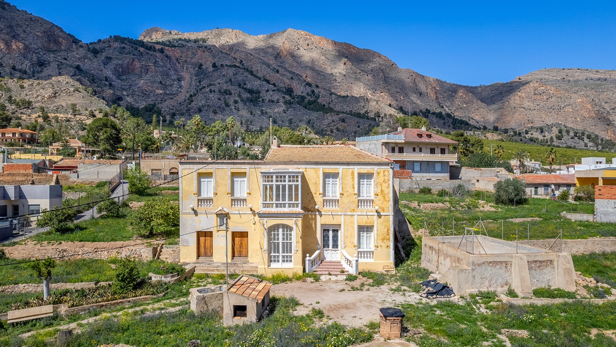For sale - 7 Bedroom 1 Bathroom House - Finca - Cortijo in Orihuela - Orihuela Centro  - Alicante
