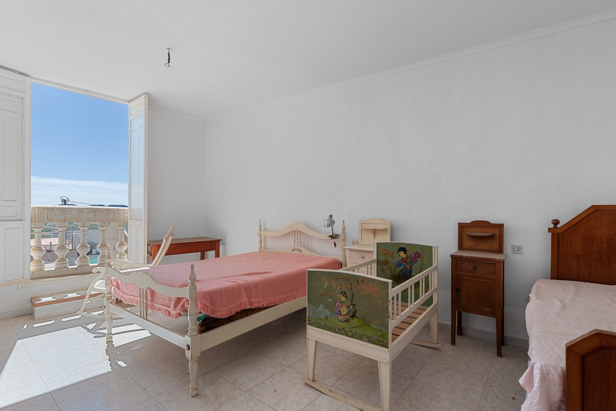 For sale - 7 Bedroom 1 Bathroom House - Finca - Cortijo in Orihuela - Orihuela Centro  - Alicante