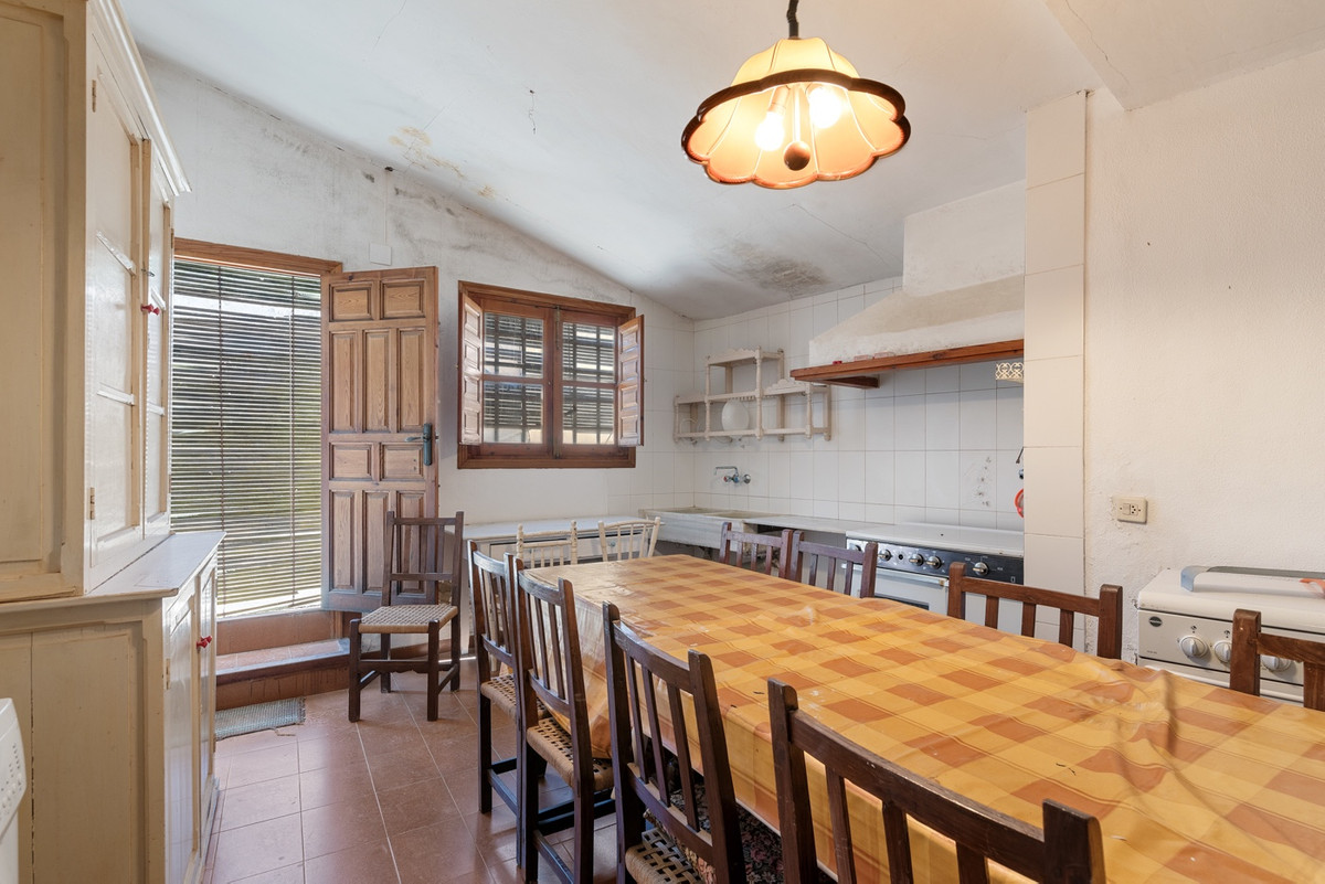 For sale - 7 Bedroom 1 Bathroom House - Finca - Cortijo in Orihuela - Orihuela Centro  - Alicante