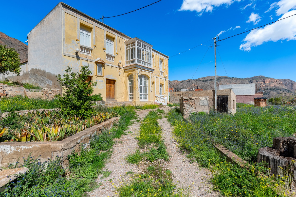 For sale - 7 Bedroom 1 Bathroom House - Finca - Cortijo in Orihuela - Orihuela Centro  - Alicante