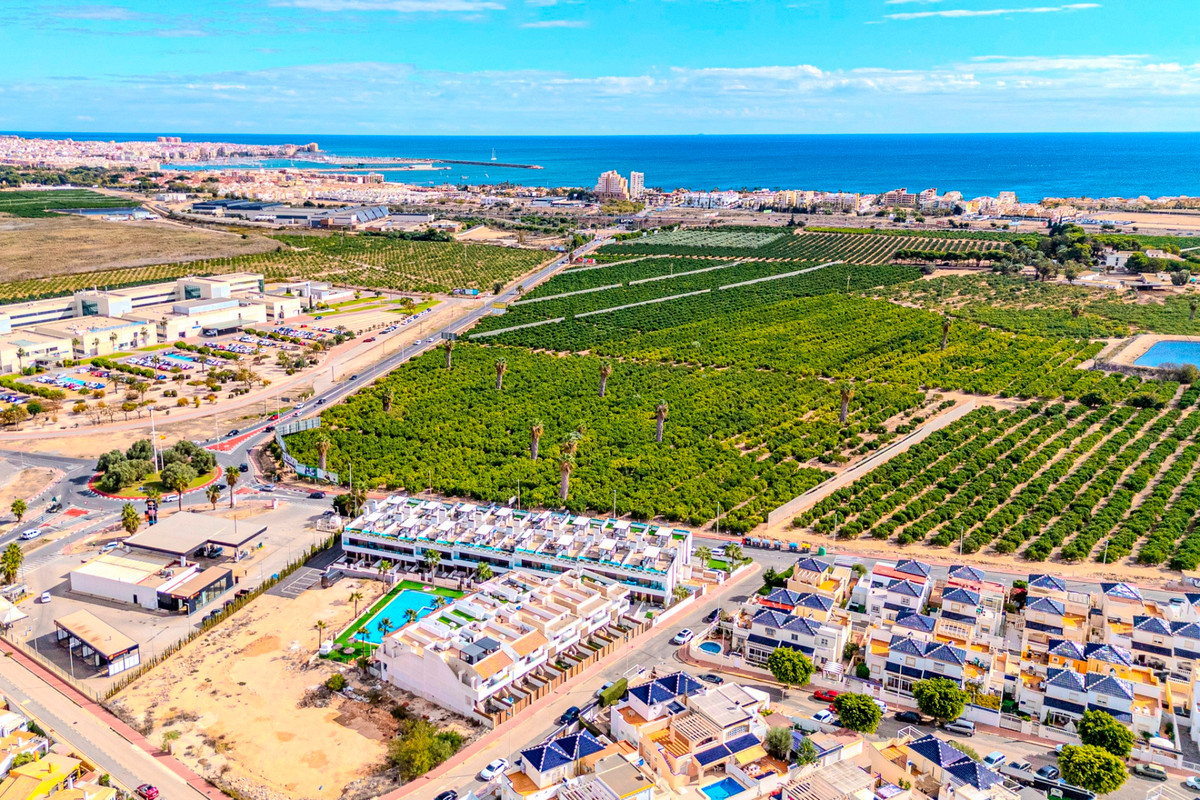 For sale - 3 Bedroom 2 Bathroom House - Townhouse in Orihuela - Los Balcones  - Alicante