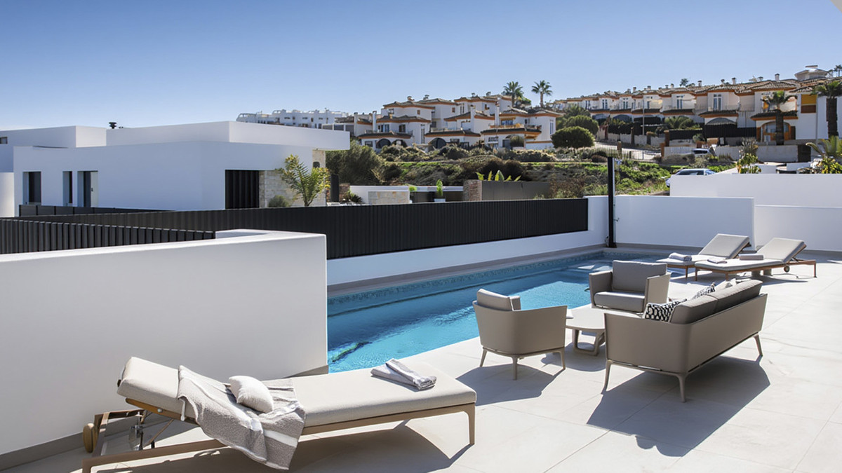 For sale - 4 Bedroom 3 Bathroom House - Detached Villa in Rojales - Dona Pepa  - Alicante