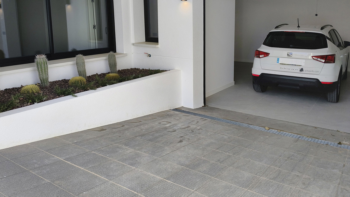 For sale - 4 Bedroom 3 Bathroom House - Detached Villa in Rojales - Dona Pepa  - Alicante
