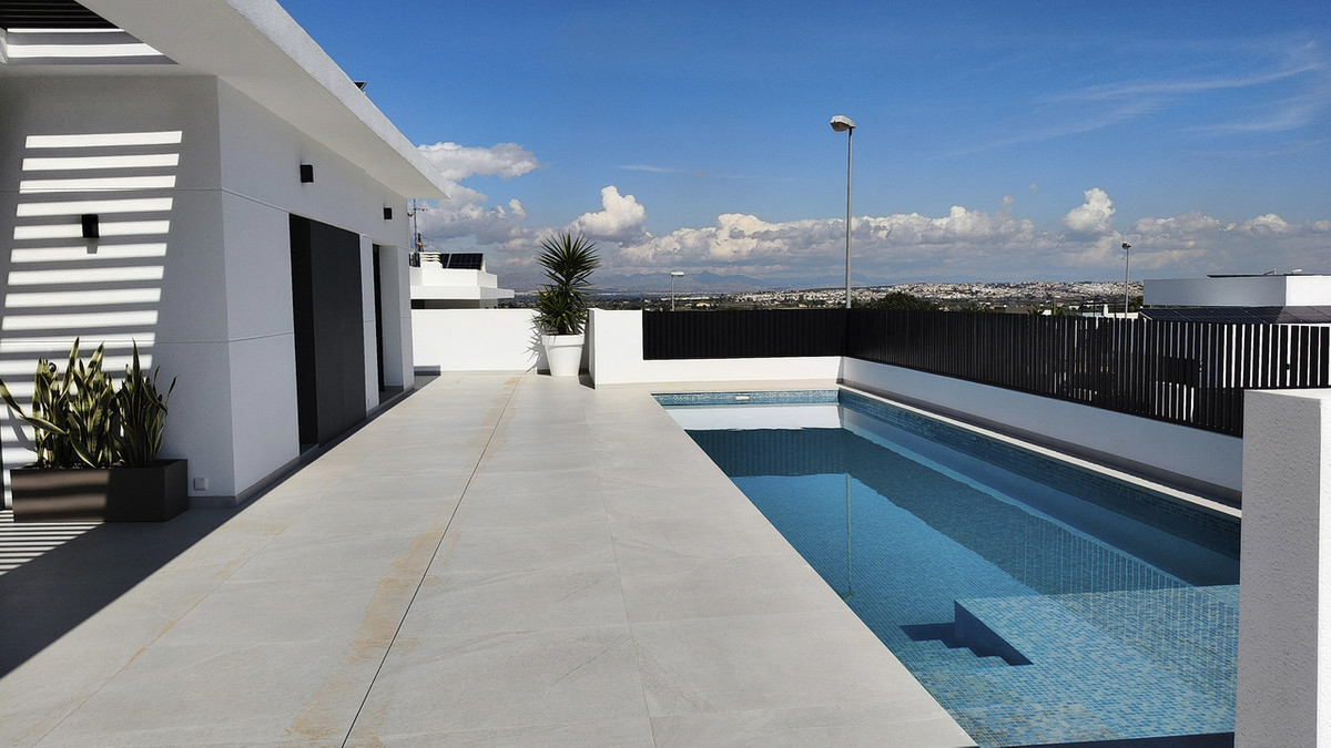 For sale - 4 Bedroom 3 Bathroom House - Detached Villa in Rojales - Dona Pepa  - Alicante