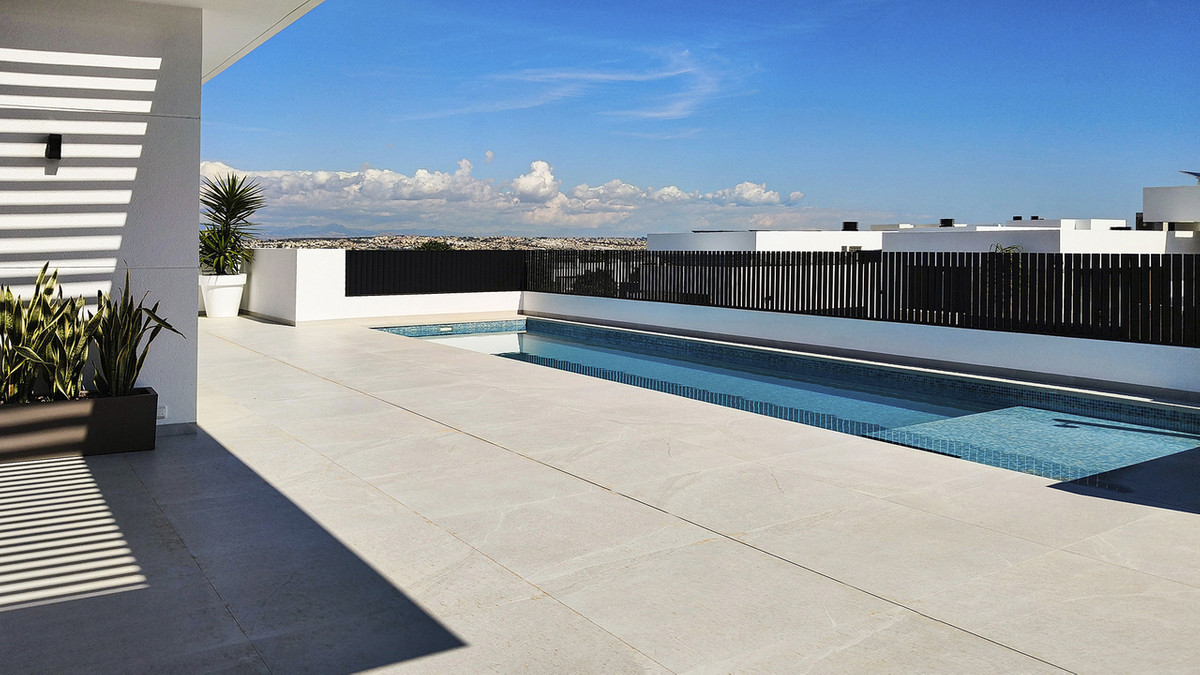 For sale - 4 Bedroom 3 Bathroom House - Detached Villa in Rojales - Dona Pepa  - Alicante