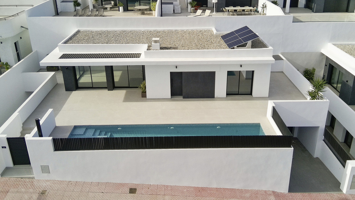 For sale - 4 Bedroom 3 Bathroom House - Detached Villa in Rojales - Dona Pepa  - Alicante