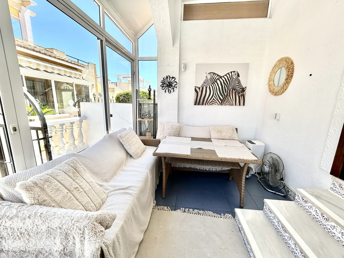 For sale - 2 Bedroom 1 Bathroom Townhouse in Punta Prima  - Punta Prima  - Alicante