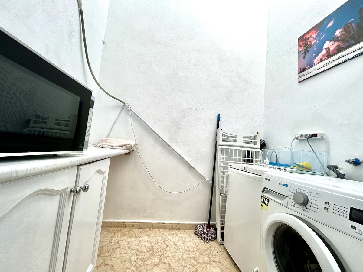 For sale - 2 Bedroom 1 Bathroom Townhouse in Punta Prima  - Punta Prima  - Alicante