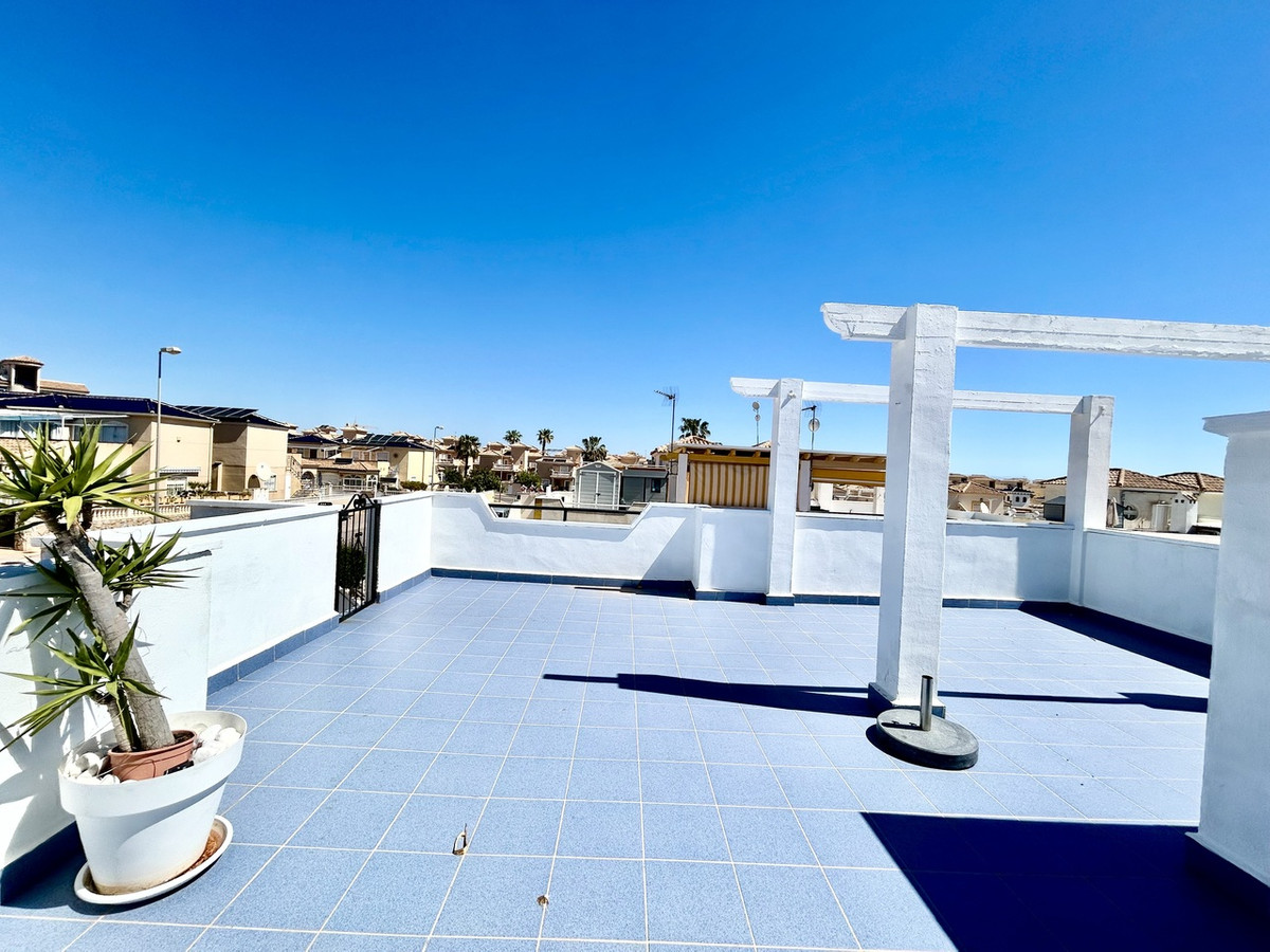 For sale - 2 Bedroom 1 Bathroom Townhouse in Punta Prima  - Punta Prima  - Alicante