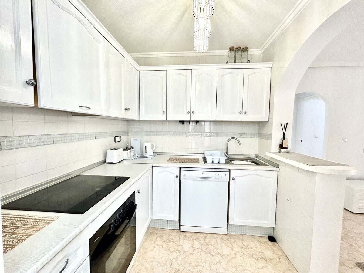 For sale - 2 Bedroom 1 Bathroom Townhouse in Punta Prima  - Punta Prima  - Alicante