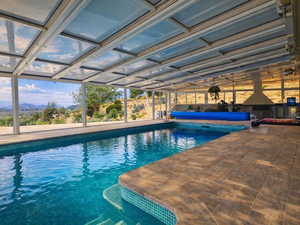 4 Bedroom 3 Bathroom House - Detached Villa in Orihuela
