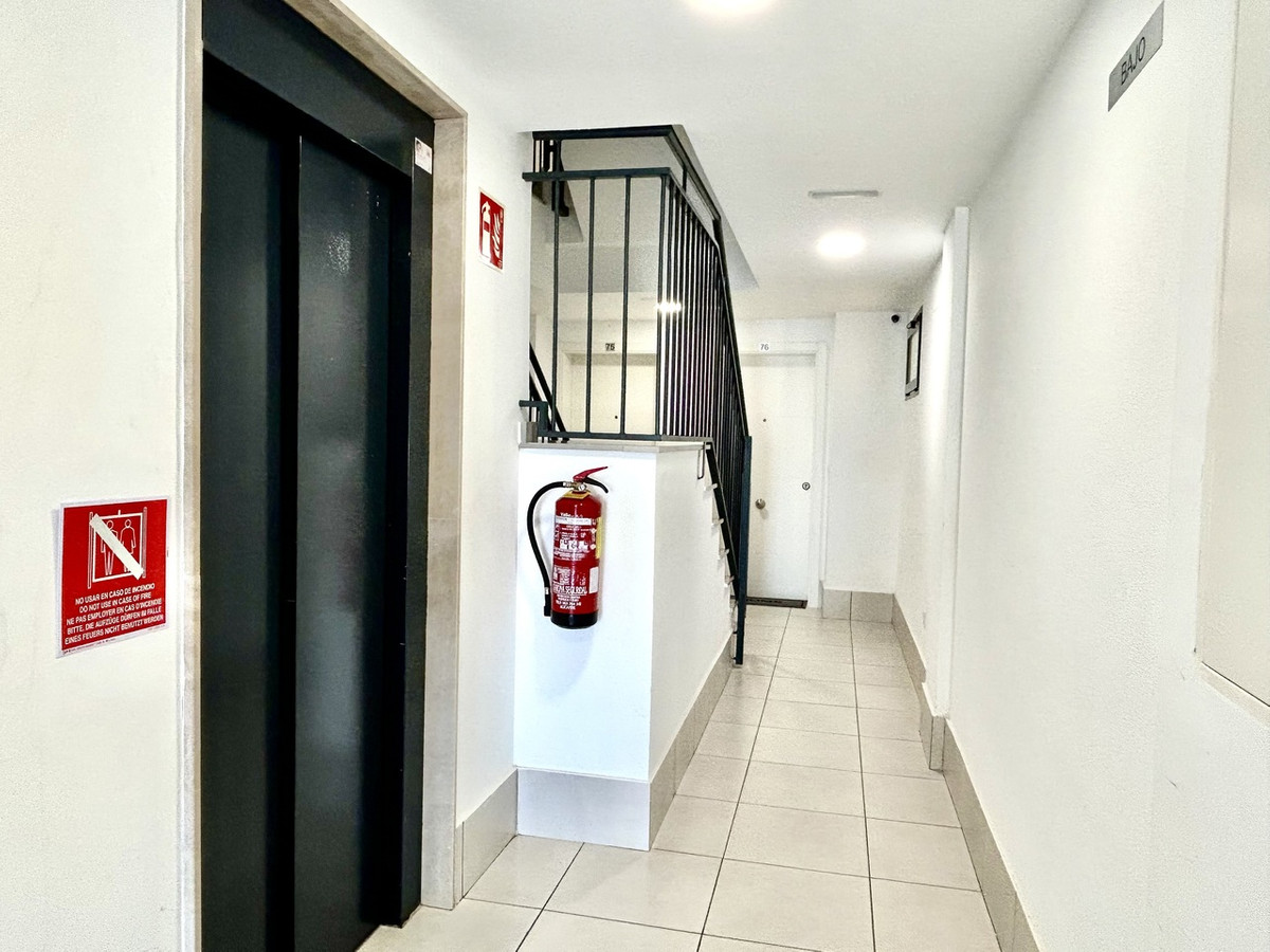 For sale - 2 Bedroom 2 Bathroom Apartment - Middle Floor Apartment in Orihuela - Villamartin  - Alicante