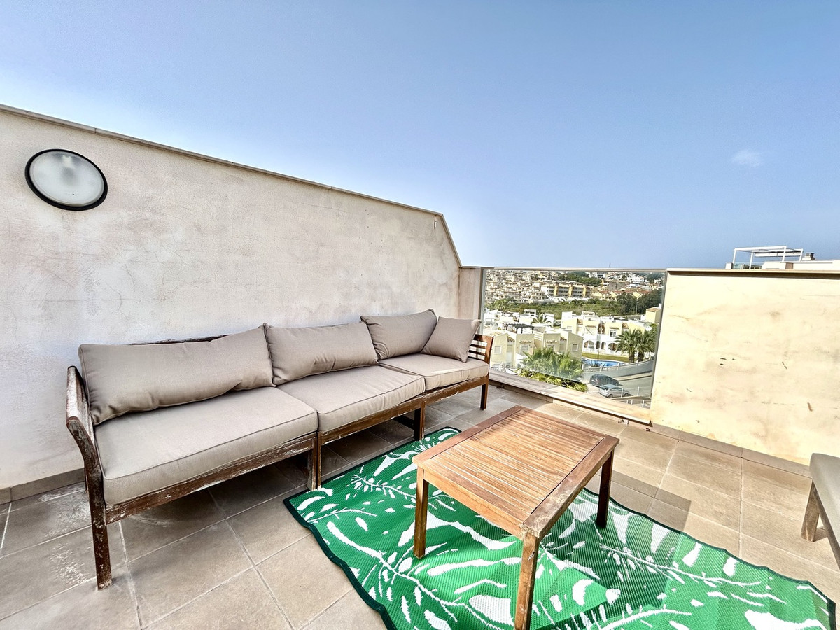 For sale - 2 Bedroom 2 Bathroom Apartment - Middle Floor Apartment in Orihuela - Villamartin  - Alicante