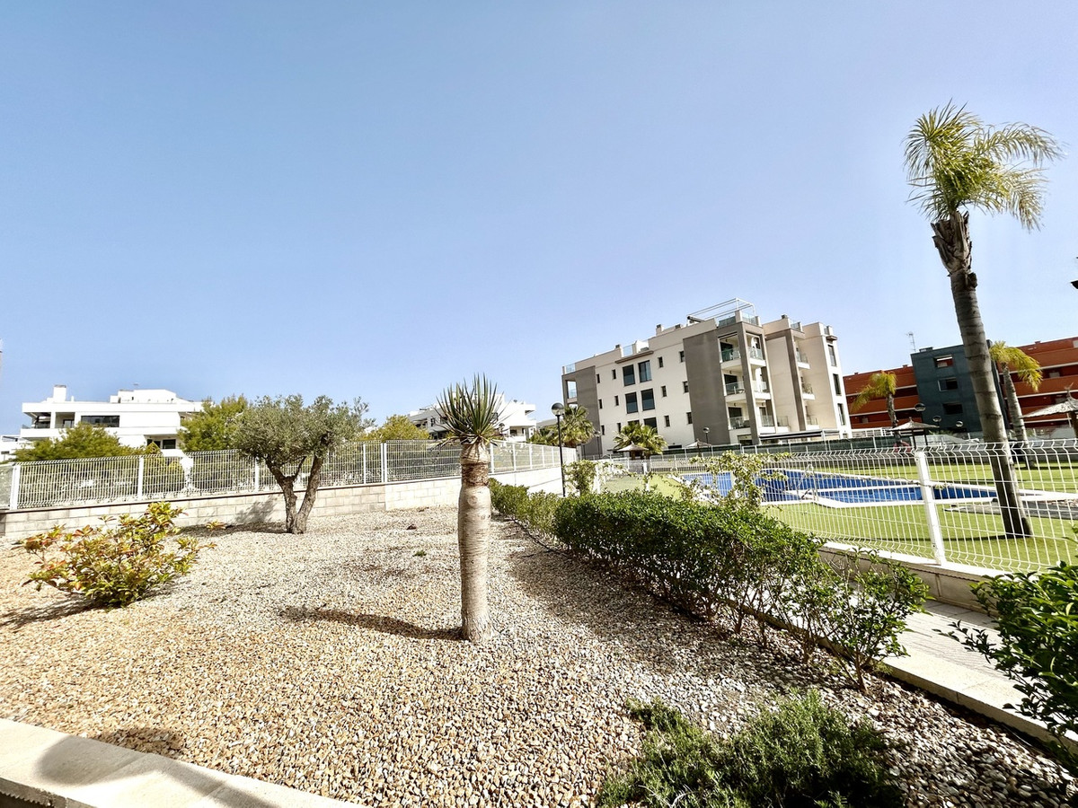 For sale - 2 Bedroom 2 Bathroom Apartment - Middle Floor Apartment in Orihuela - Villamartin  - Alicante