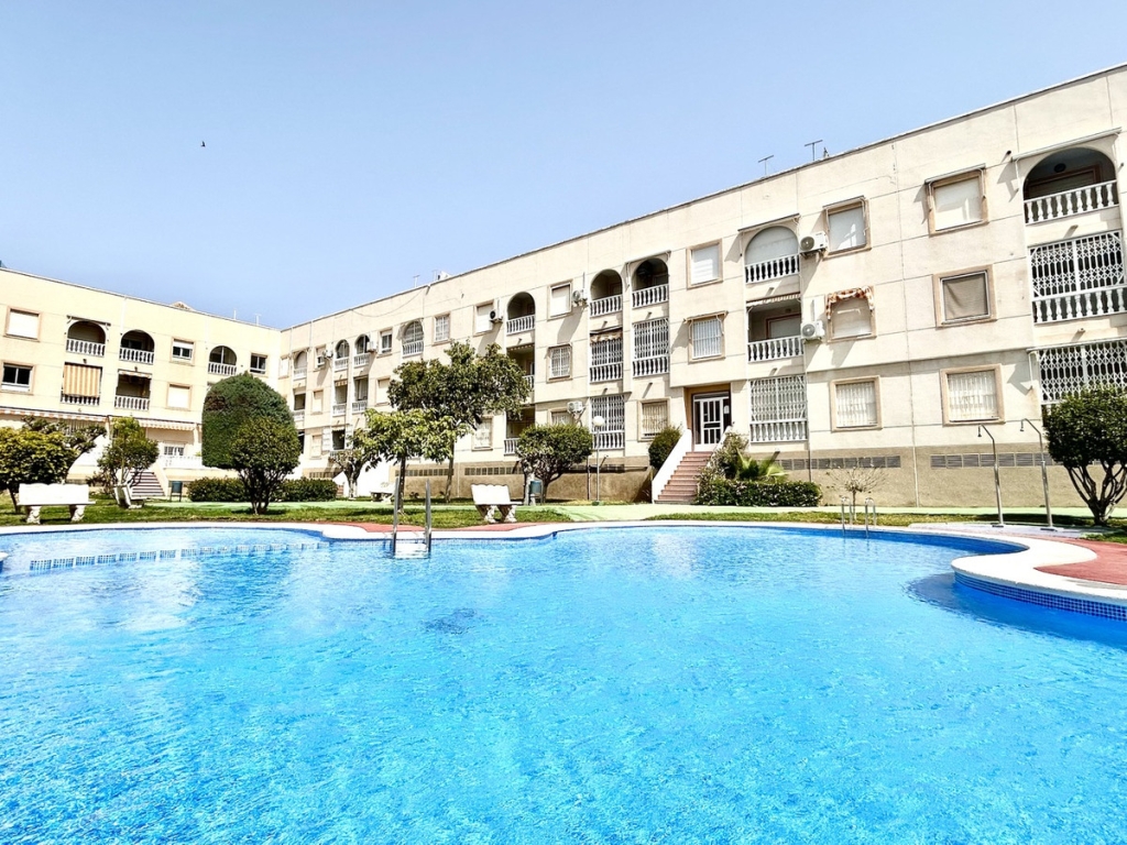 2 Bedroom 1 Bathroom Apartment - Ground Floor Apartment in Torrevieja