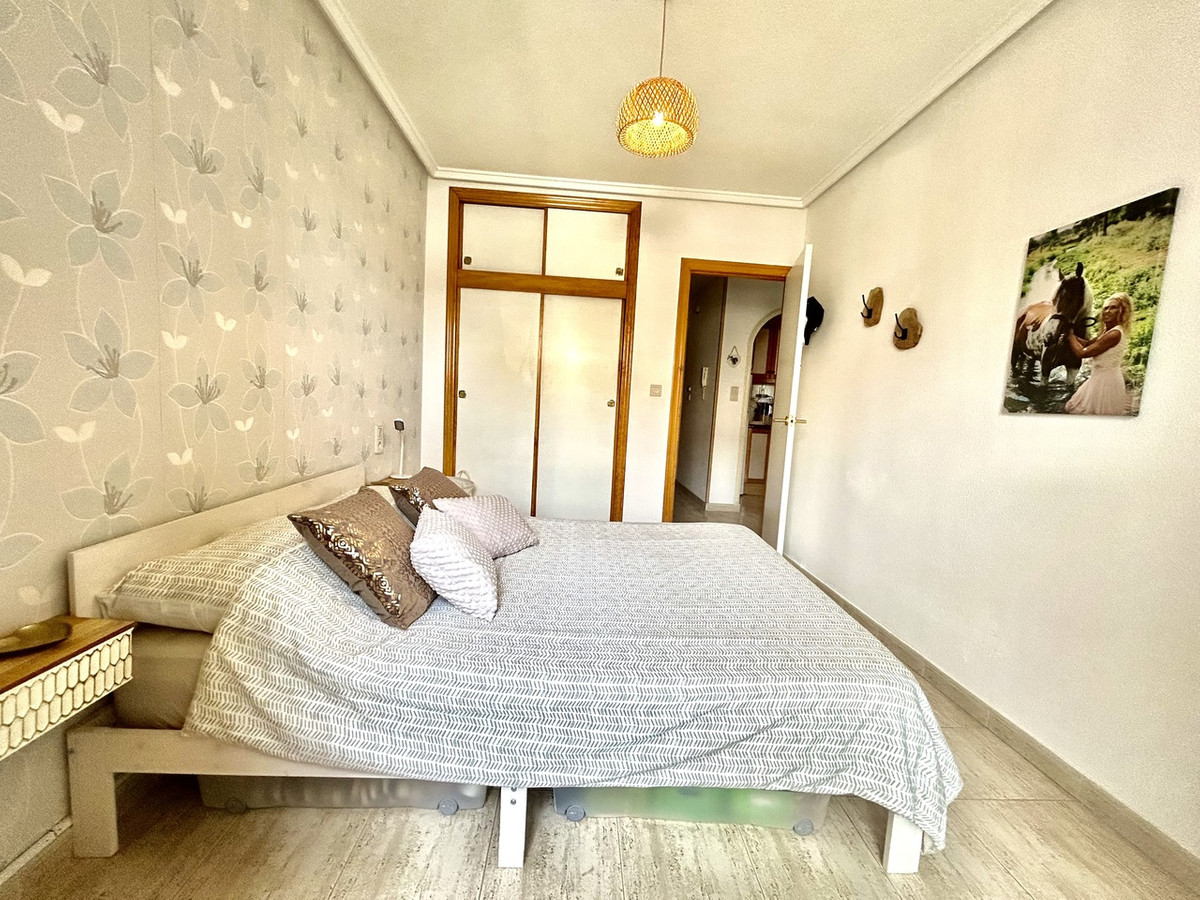 For sale - 2 Bedroom 1 Bathroom Apartment - Ground Floor Apartment in Torrevieja - Torrevieja Centro  - Alicante