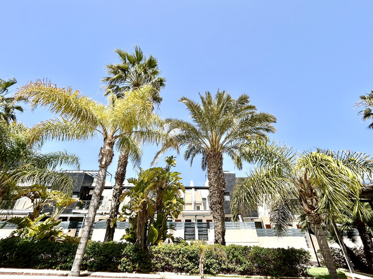 For sale - 3 Bedroom 3 Bathroom House - Townhouse in Orihuela - Los Dolses  - Alicante