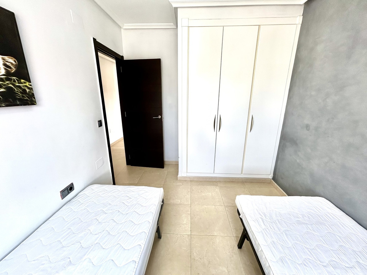 For sale - 2 Bedroom 2 Bathroom Apartment in Villamartin  - Villamartin  - Alicante