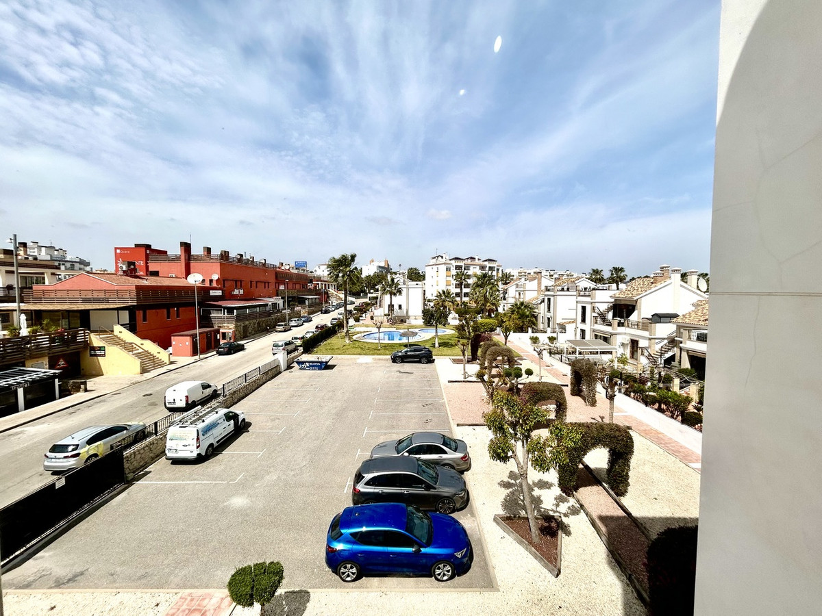 For sale - 2 Bedroom 2 Bathroom Apartment in Villamartin  - Villamartin  - Alicante