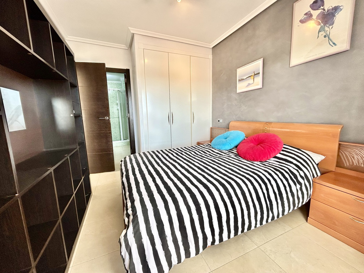 For sale - 2 Bedroom 2 Bathroom Apartment in Villamartin  - Villamartin  - Alicante