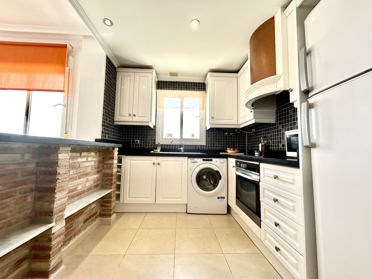 For sale - 2 Bedroom 2 Bathroom Apartment in Villamartin  - Villamartin  - Alicante