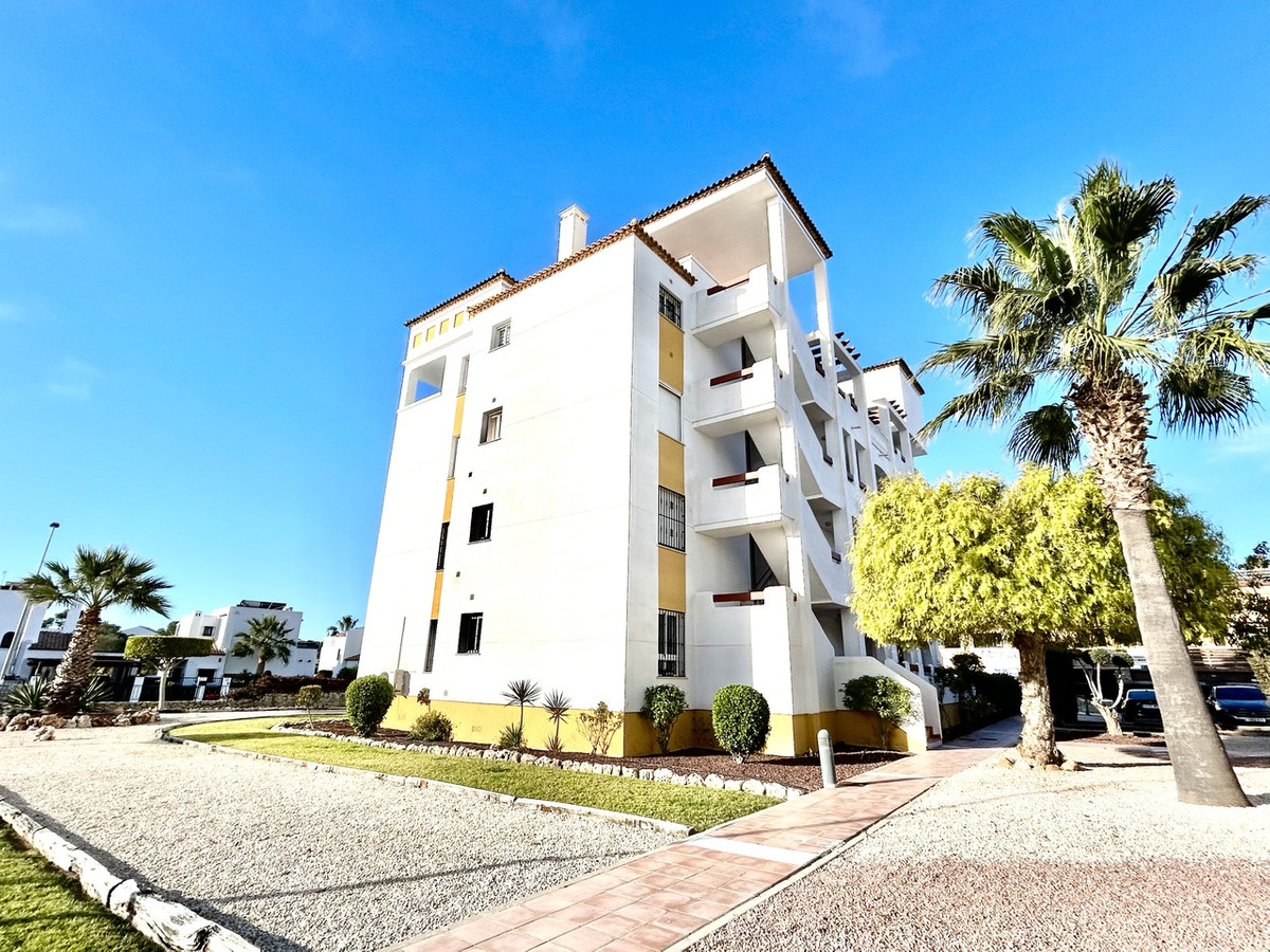 For sale - 2 Bedroom 2 Bathroom Apartment in Villamartin  - Villamartin  - Alicante