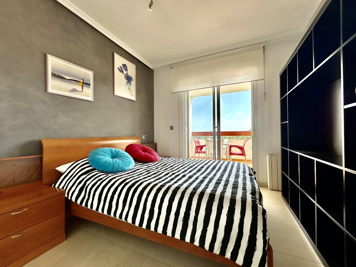 For sale - 2 Bedroom 2 Bathroom Apartment - Middle Floor Apartment in Orihuela - Villamartin  - Alicante