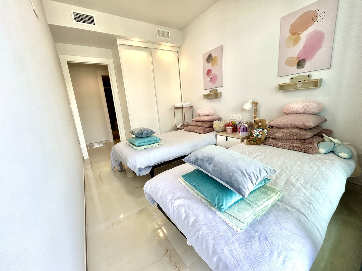 For sale - 3 Bedroom 2 Bathroom Apartment - Middle Floor Apartment in Orihuela - Playa Flamenca  - Alicante