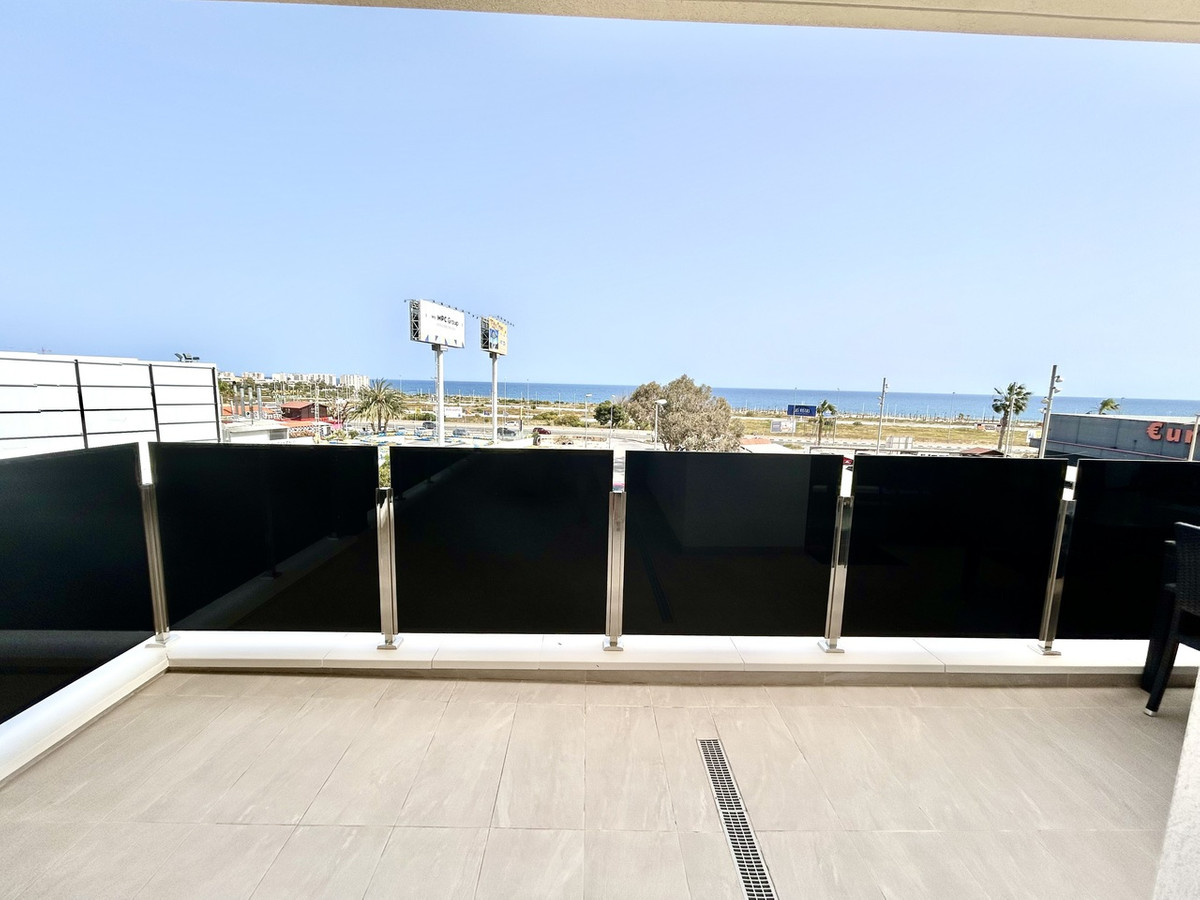For sale - 3 Bedroom 2 Bathroom Apartment - Middle Floor Apartment in Orihuela - Playa Flamenca  - Alicante