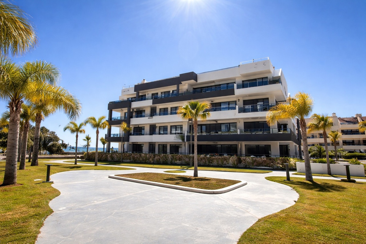 For sale - 3 Bedroom 2 Bathroom Apartment - Middle Floor Apartment in Orihuela - Playa Flamenca  - Alicante