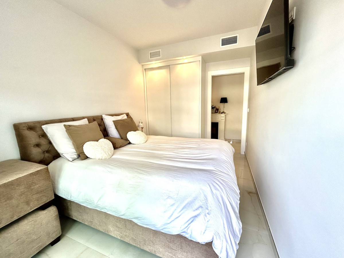 For sale - 3 Bedroom 2 Bathroom Apartment - Middle Floor Apartment in Orihuela - Playa Flamenca  - Alicante