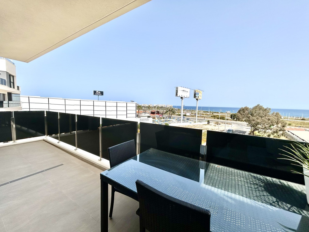 For sale - 3 Bedroom 2 Bathroom Apartment - Middle Floor Apartment in Orihuela - Playa Flamenca  - Alicante
