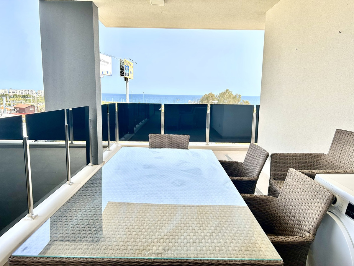 For sale - 3 Bedroom 2 Bathroom Apartment - Middle Floor Apartment in Orihuela - Playa Flamenca  - Alicante