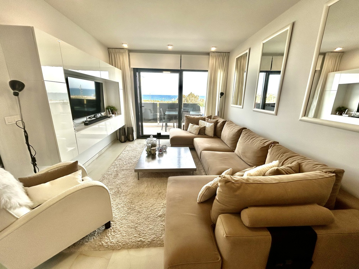 For sale - 3 Bedroom 2 Bathroom Apartment - Middle Floor Apartment in Orihuela - Playa Flamenca  - Alicante