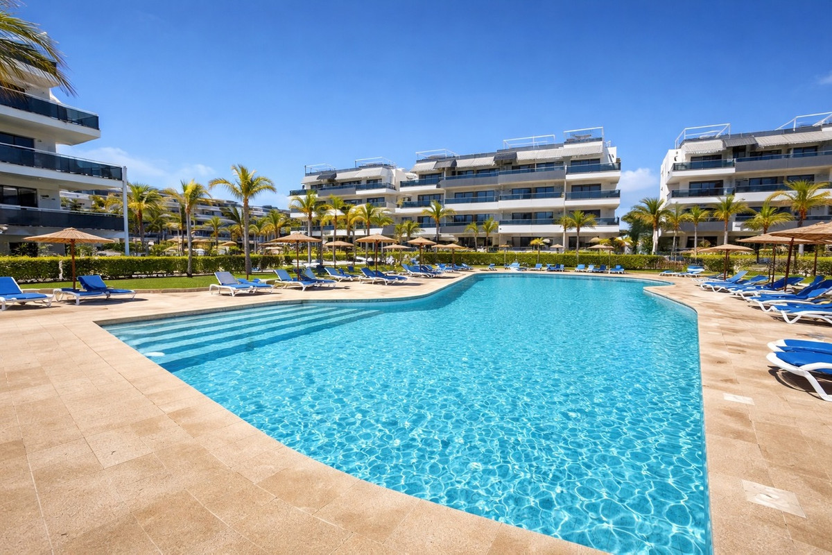 For sale - 3 Bedroom 2 Bathroom Apartment - Middle Floor Apartment in Orihuela - Playa Flamenca  - Alicante